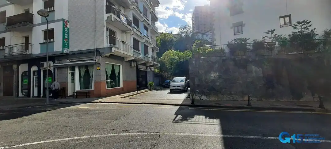 Außenansicht von Garage zum Verkauf in Andoain