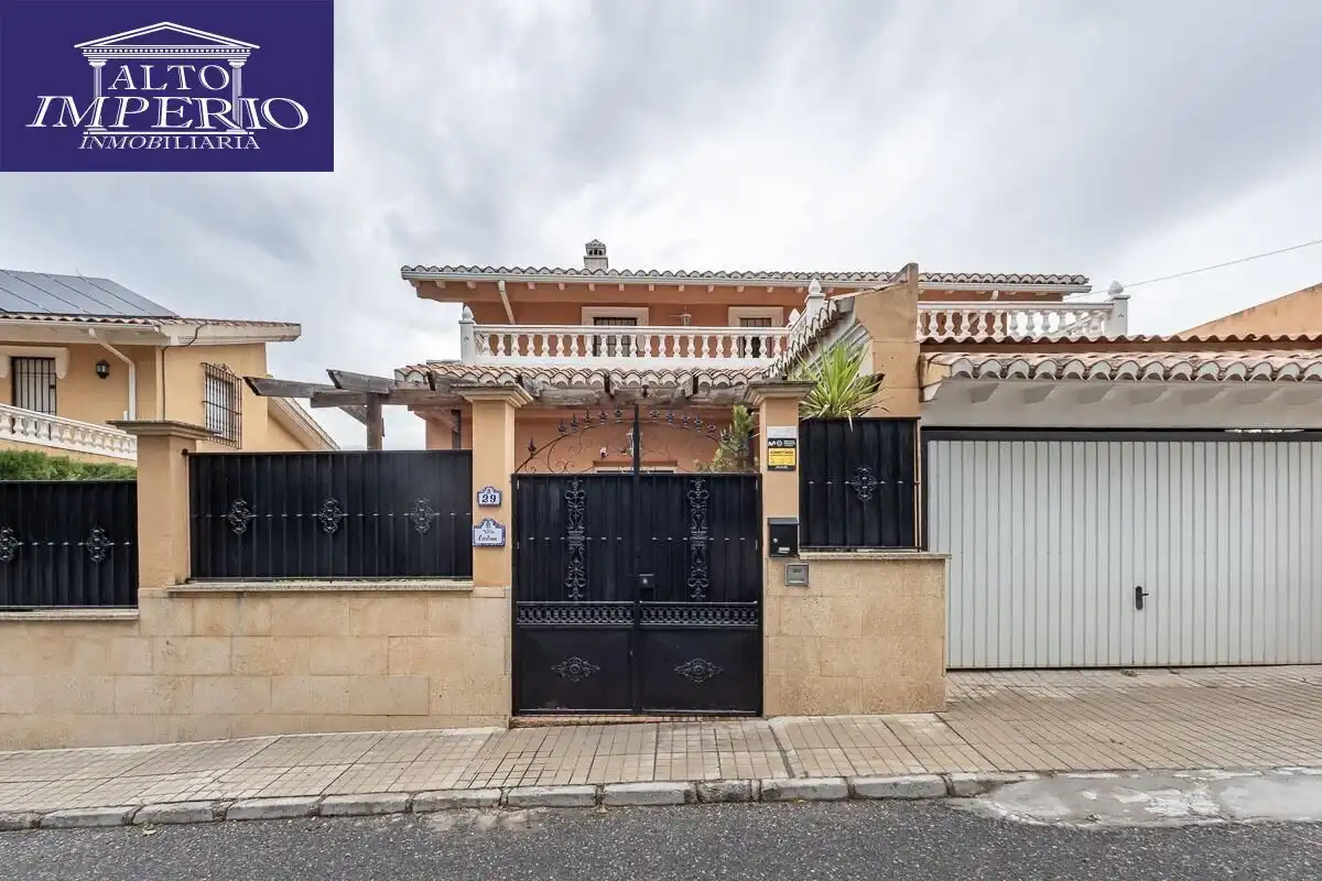 Detached house with terrace for sale in Calle Calle Sauce, imagen 3