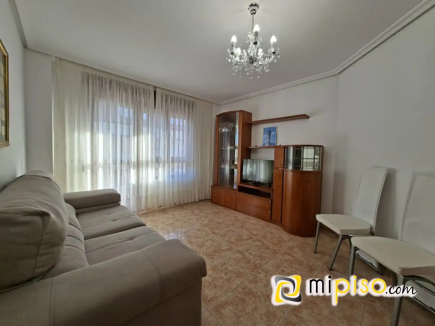 Sala de estar de Piso en venta en Bareyo con Calefacción, Terraza y Piscina