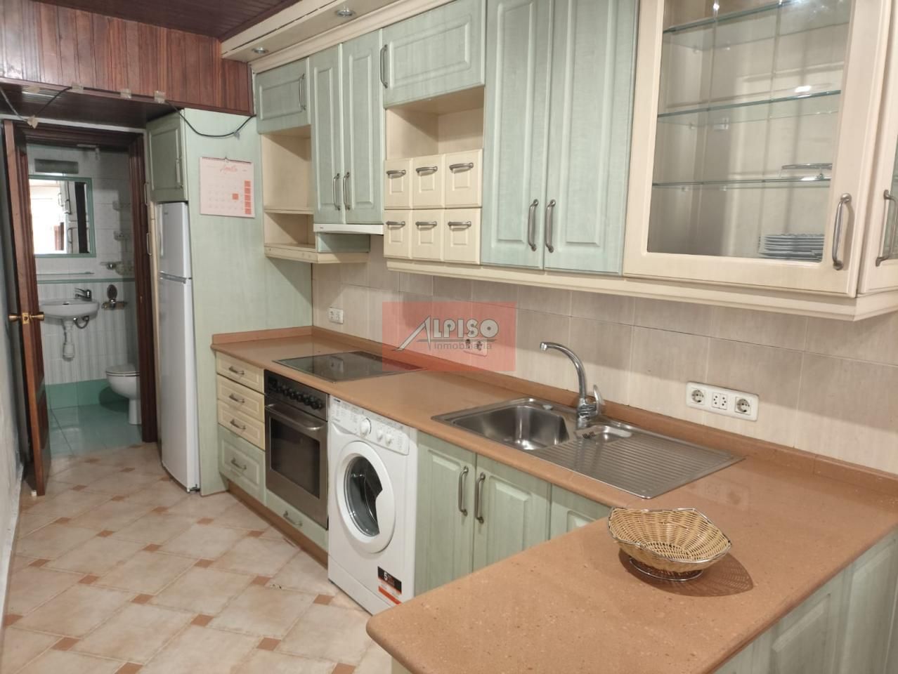 Kitchen of Single-family semi-detached for rent in Ourense Capital   with Heating, Furnished and Balcony