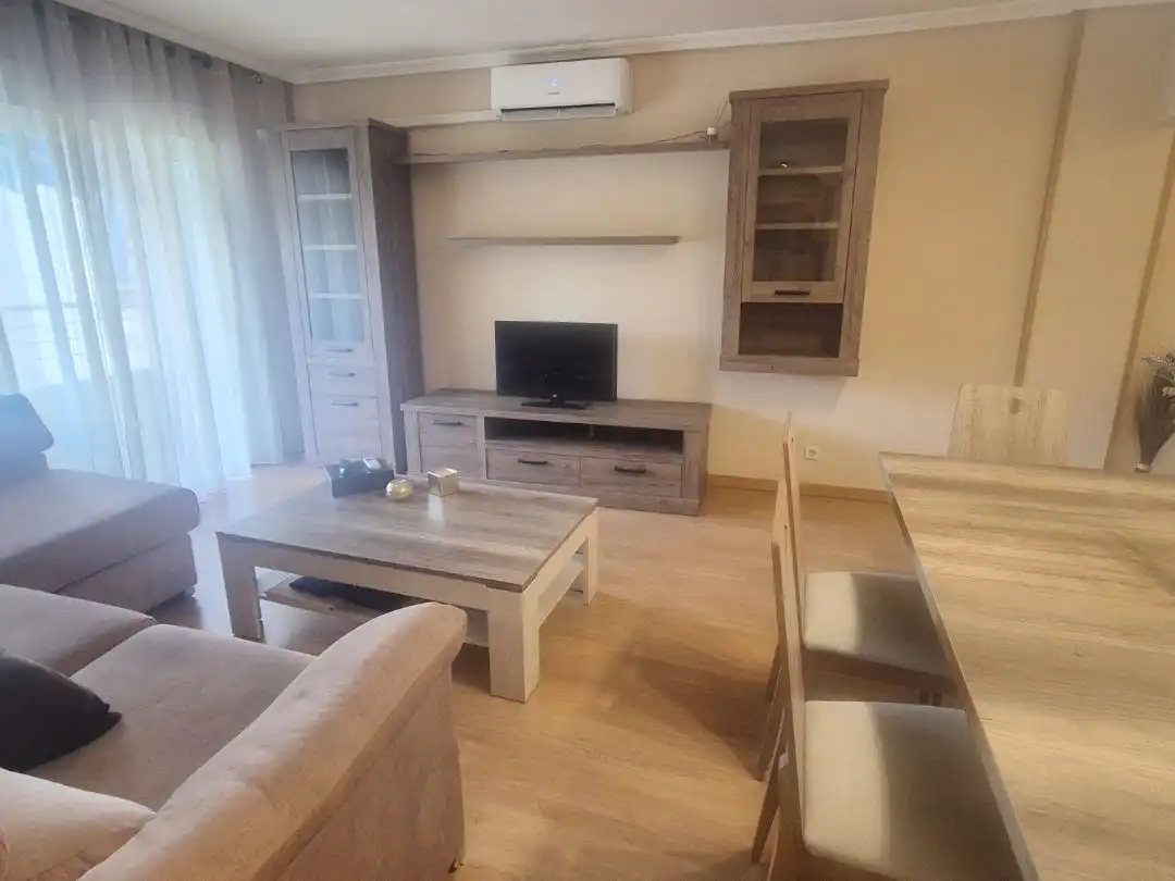 Flat for rent in Calle Carlos Arniches, 7, El Soto - Azorín