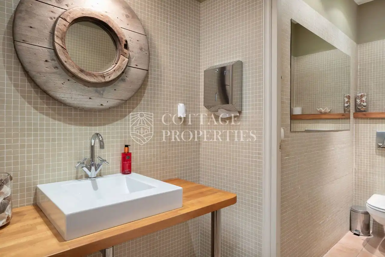 Baño de Finca rústica en venta en Torroella de Fluvià con Aire acondicionado, Jardín privado y Terraza