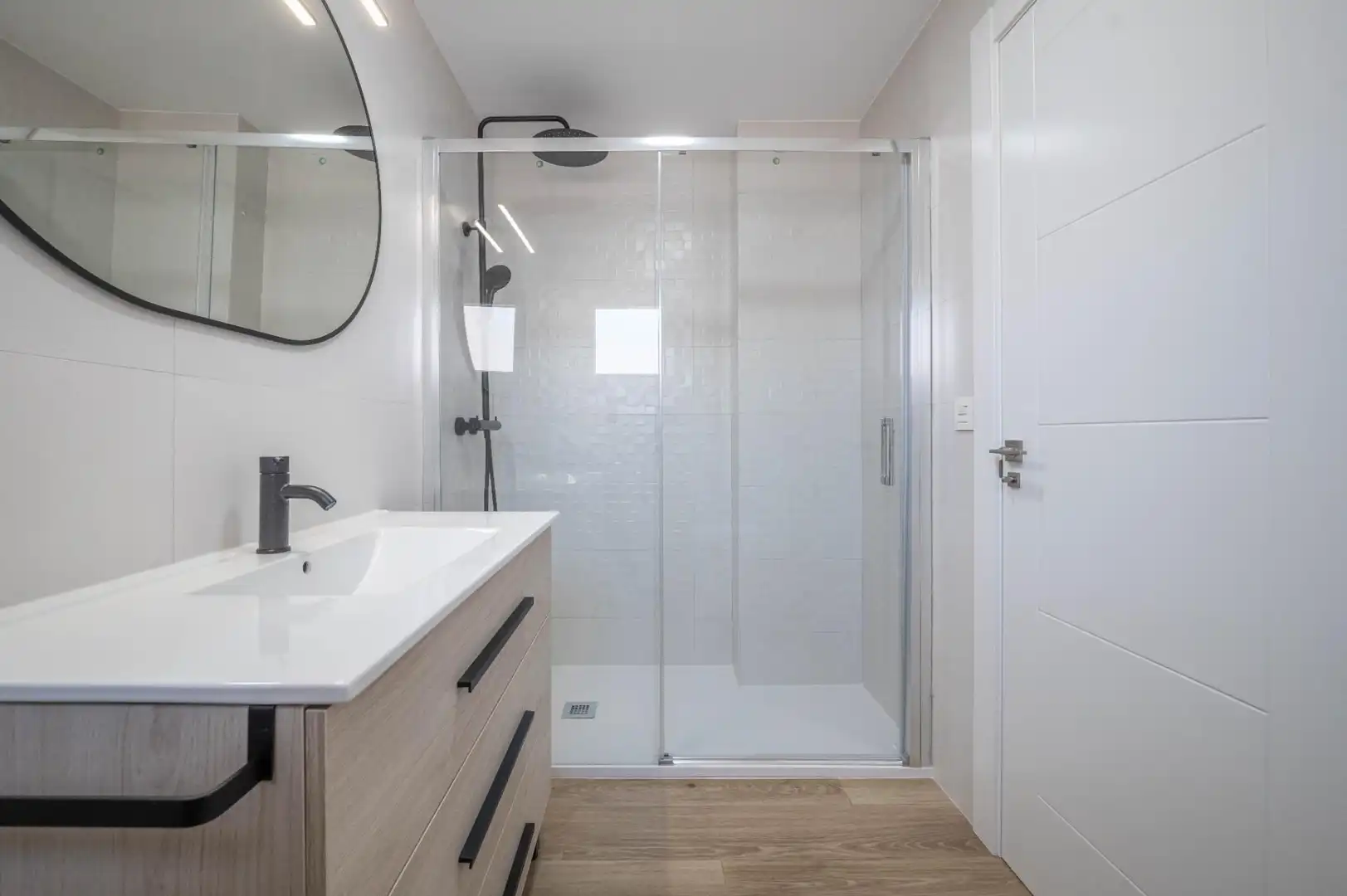 Baño de Ático en venta en Granada con Aire acondicionado, Calefacción y Terraza