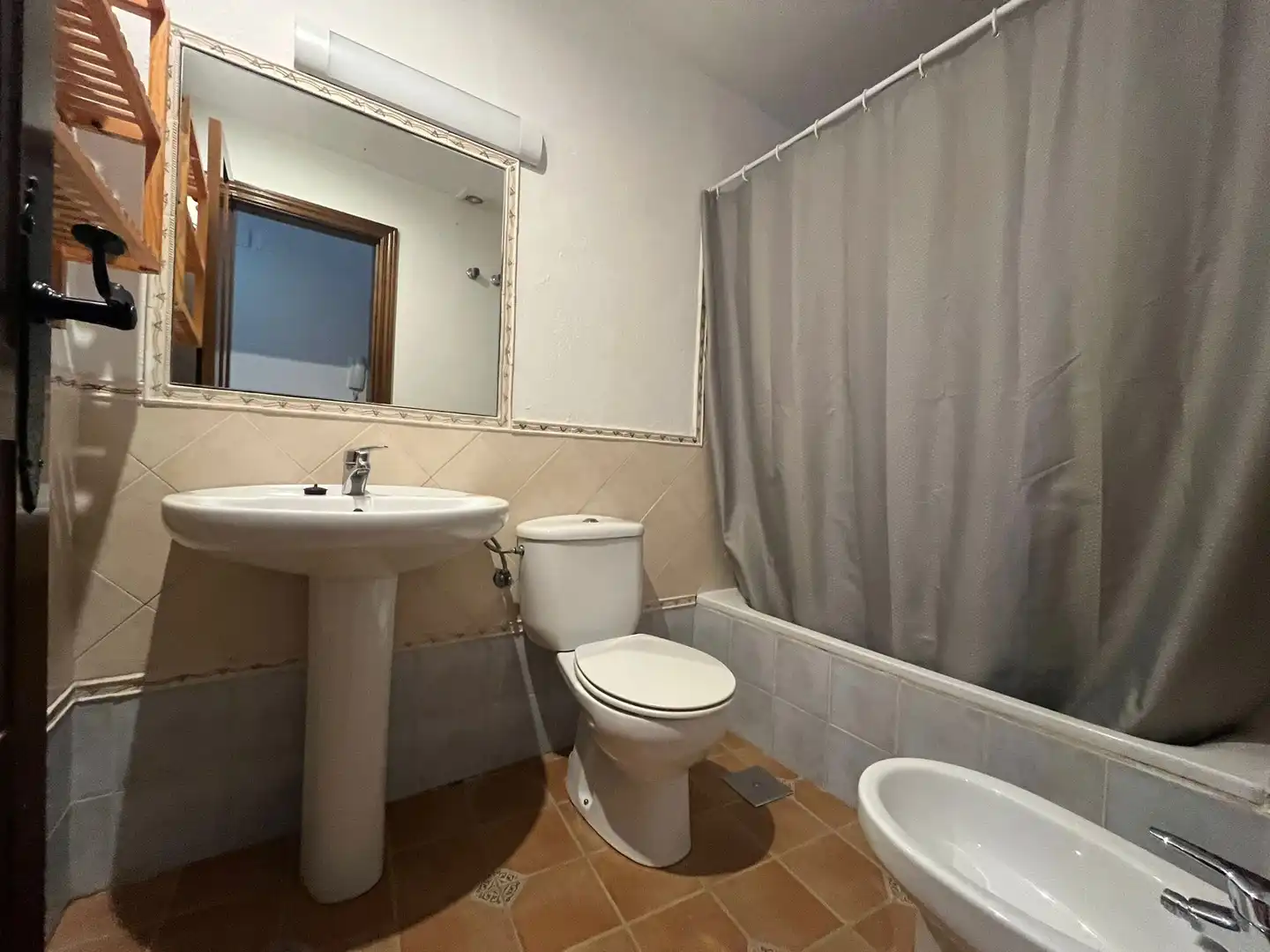 Bathroom of Detached homes for rent in Granada  with Air Conditioner, Heating and Terrace