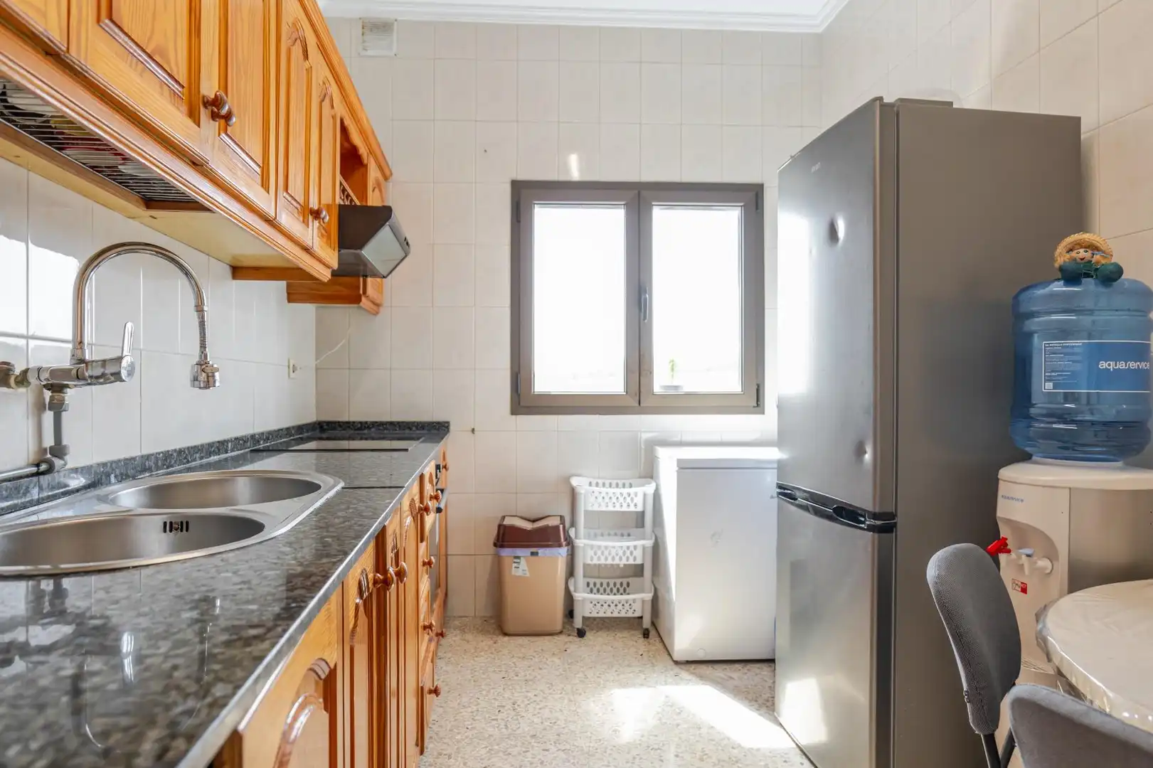 Küche von Einfamilien-Reihenhaus zum Verkauf in Las Palmas de Gran Canaria mit Terrasse und Abstellraum