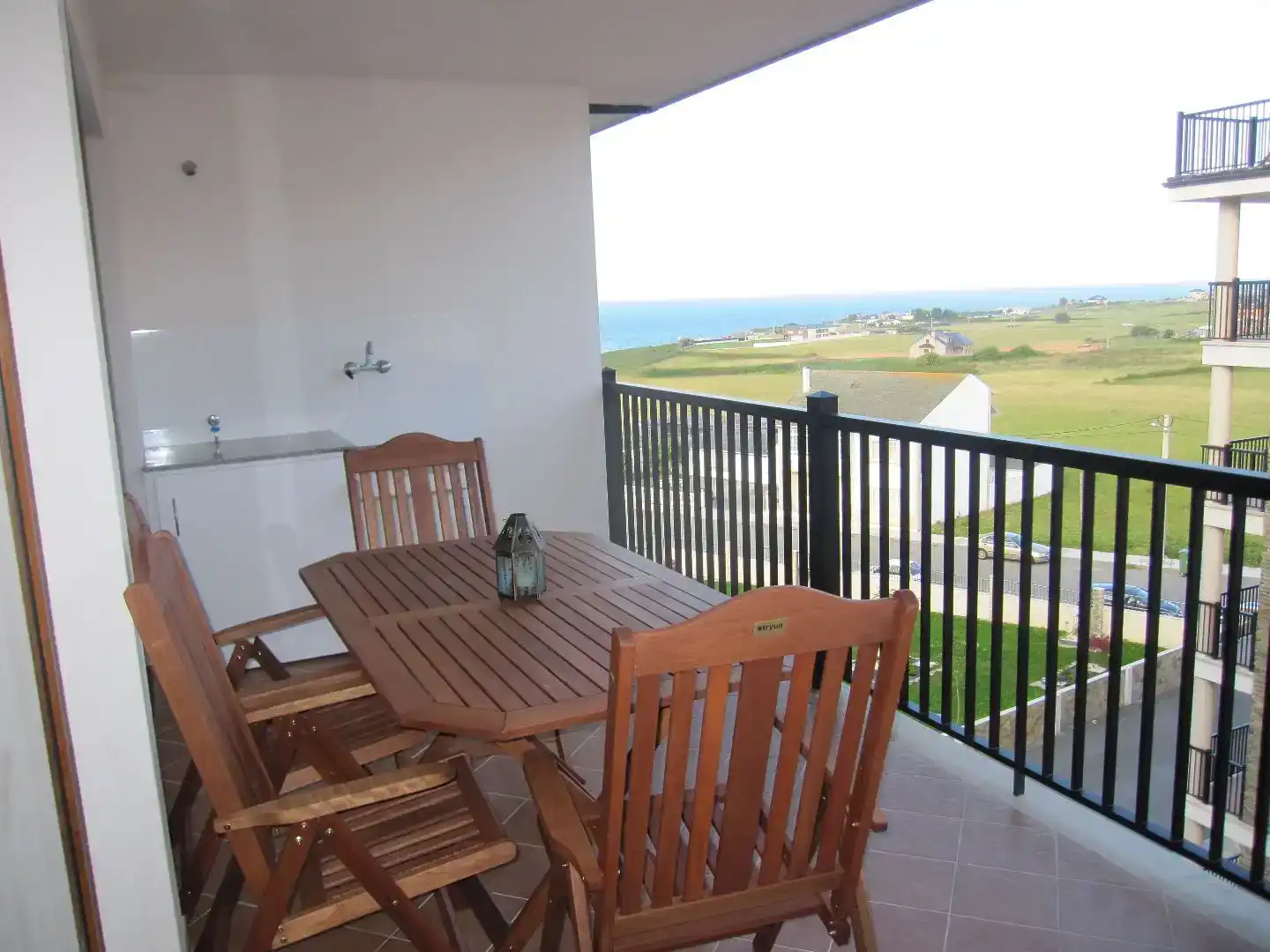 Terrasse von Wohnung zur Miete in Foz mit Privatgarten, Parkett und Schwimmbad