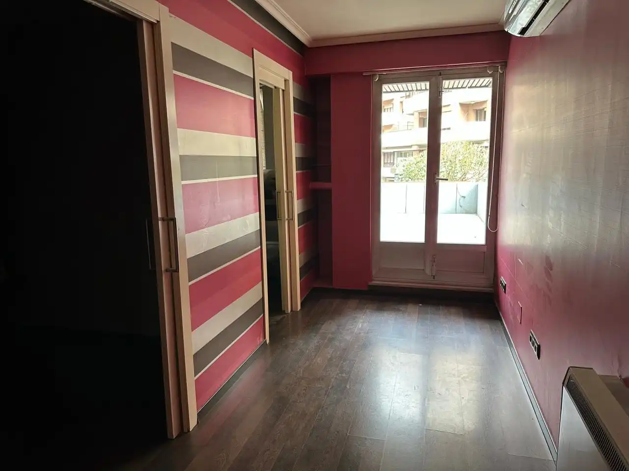 Habitación de Oficina en venta en León Capital  con Calefacción y Terraza