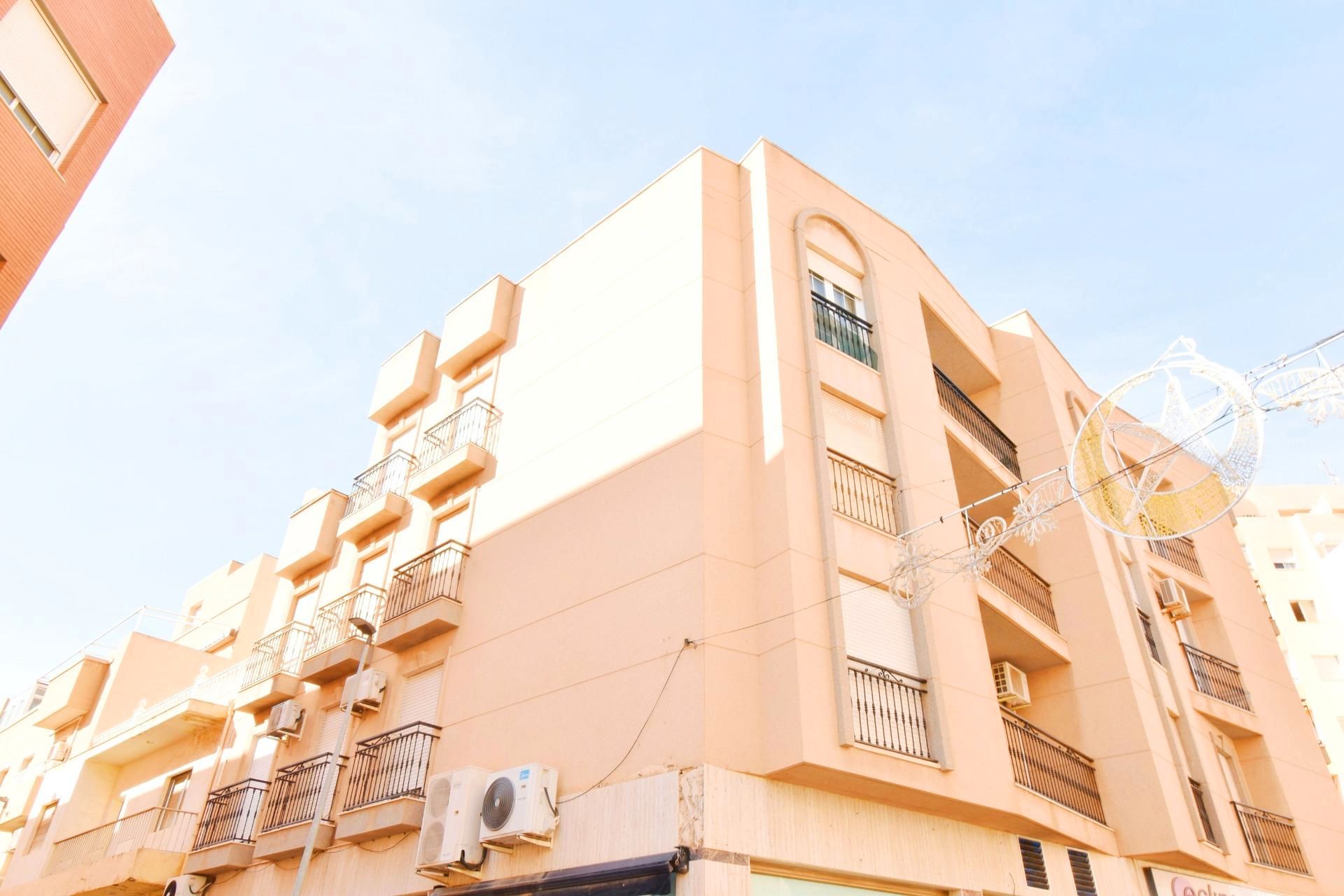 Vista exterior de Pis en venda en El Ejido amb Terrassa i Moblat