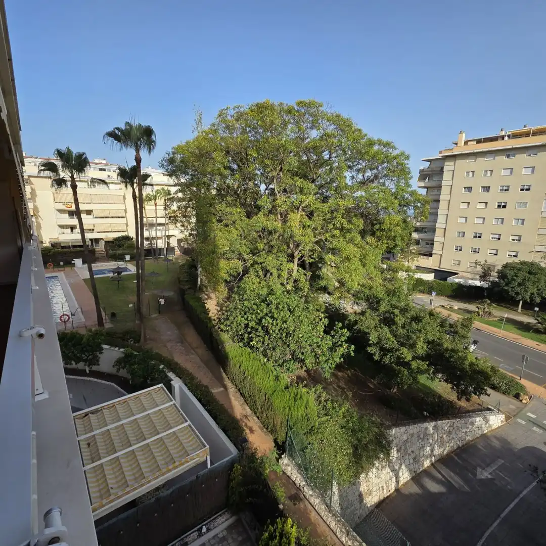 Apartment with pool for sale in Arroyo de la Miel, imagen 4