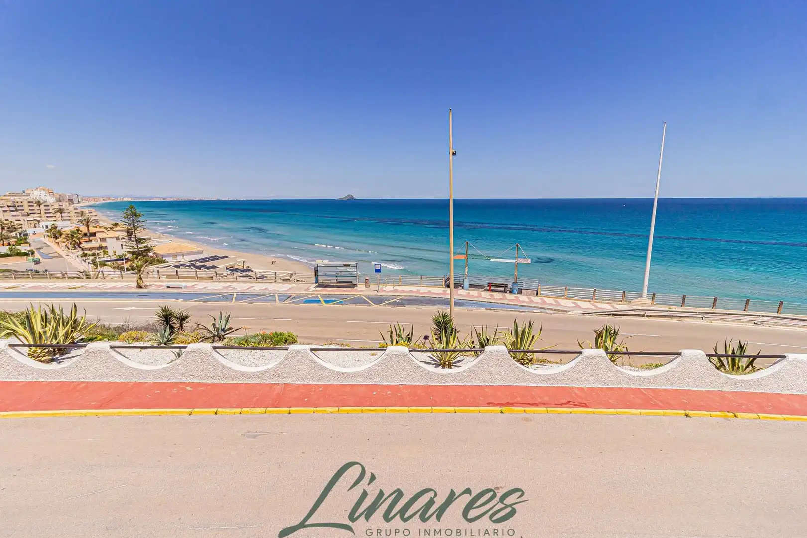 Casa o chalet en venta en La Manga del Mar Menor con Terraza, Amueblado y Piscina comunitaria