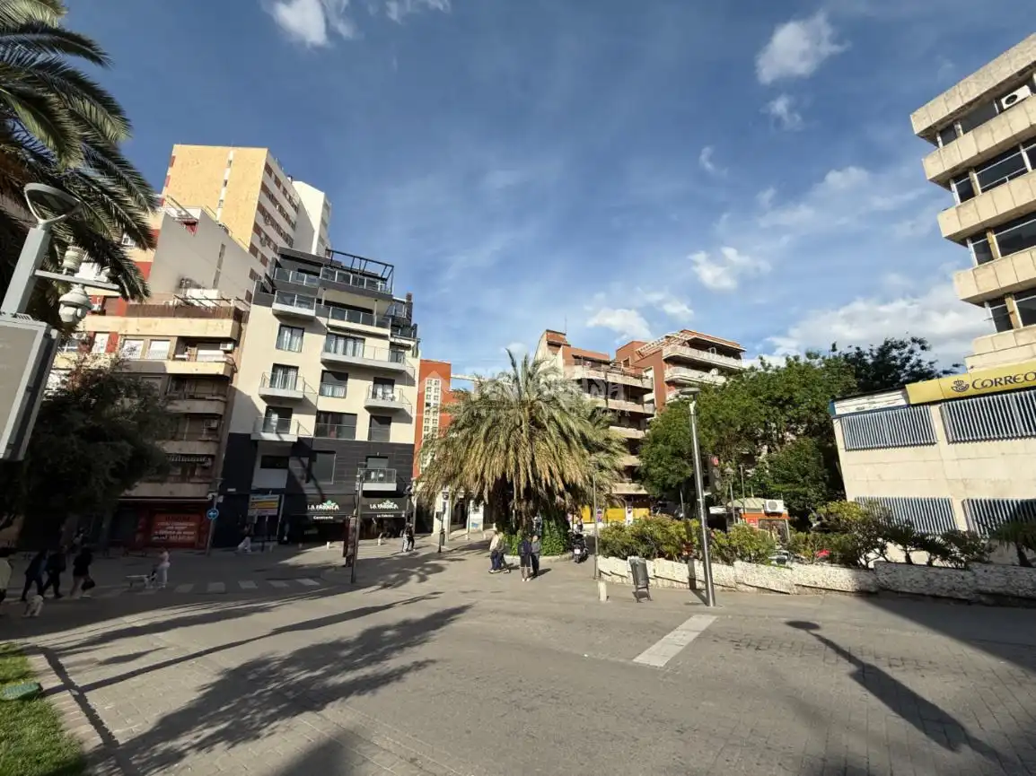 Vista exterior de Pis en venda en Jaén amb Calefacció i Traster