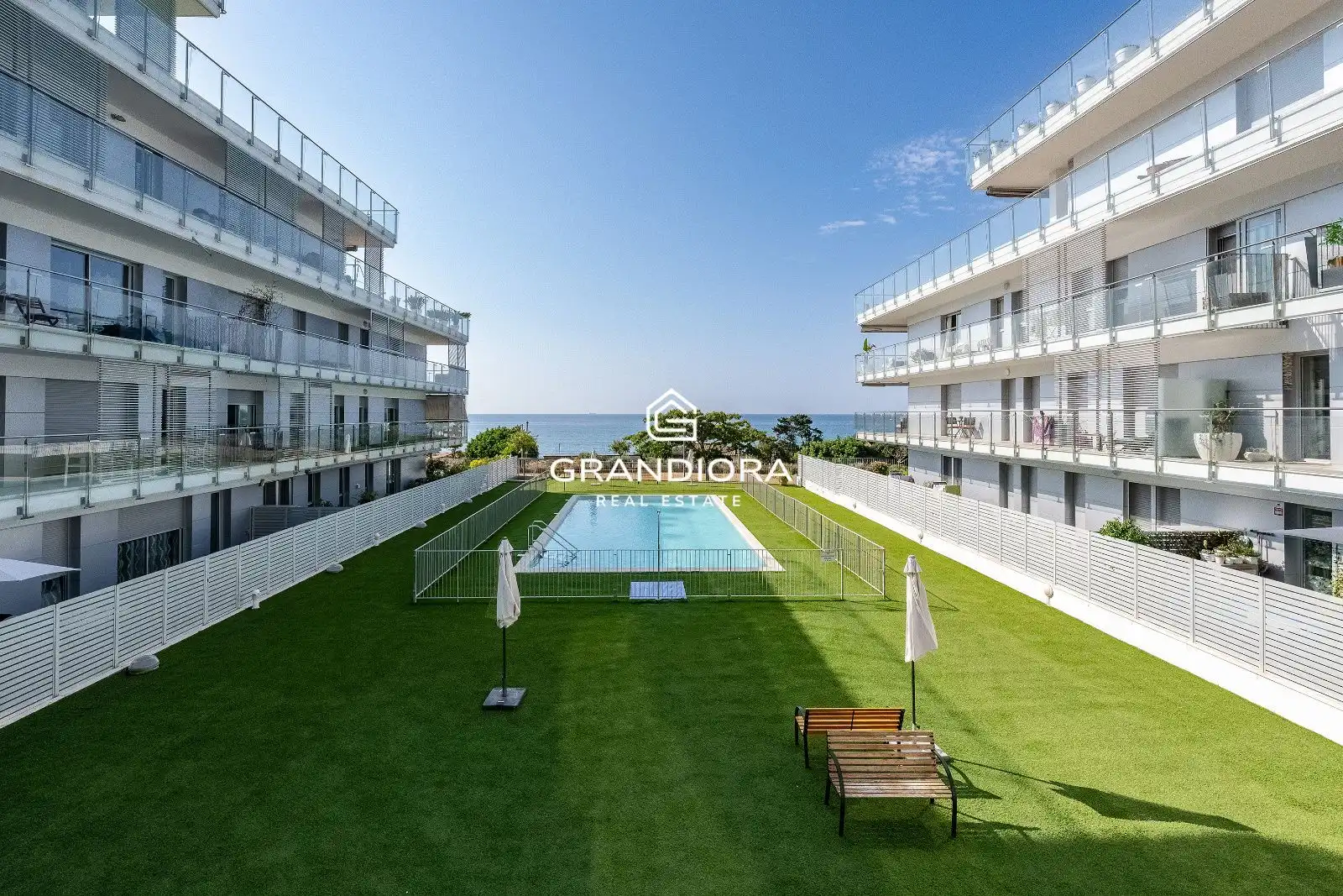 Terrasse von Wohnung zur Miete in Sant Andreu de Llavaneres mit Klimaanlage, Terrasse und Schwimmbad