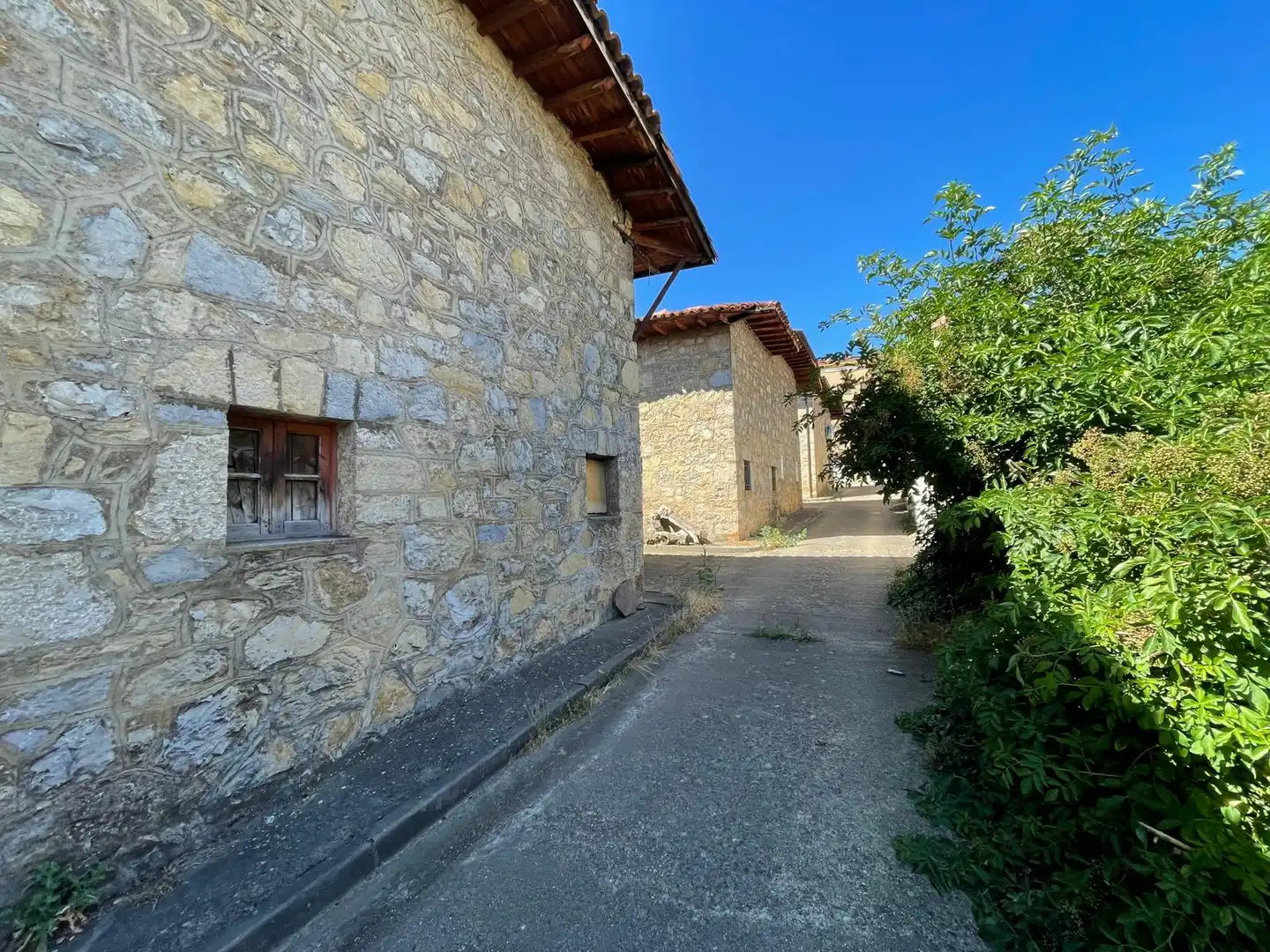 Vista exterior de Finca rústica en venda en San Leonardo de Yagüe amb Traster