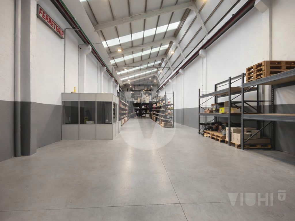 Fabrikhallen zur Miete in Carrer de Joaquín Costa