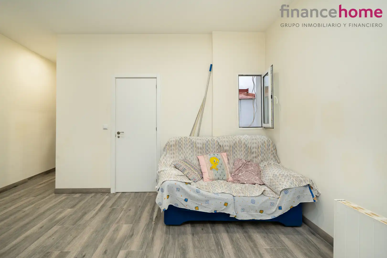 Sala de estar de Piso en venta en Madrid con Calefacción y Amueblado