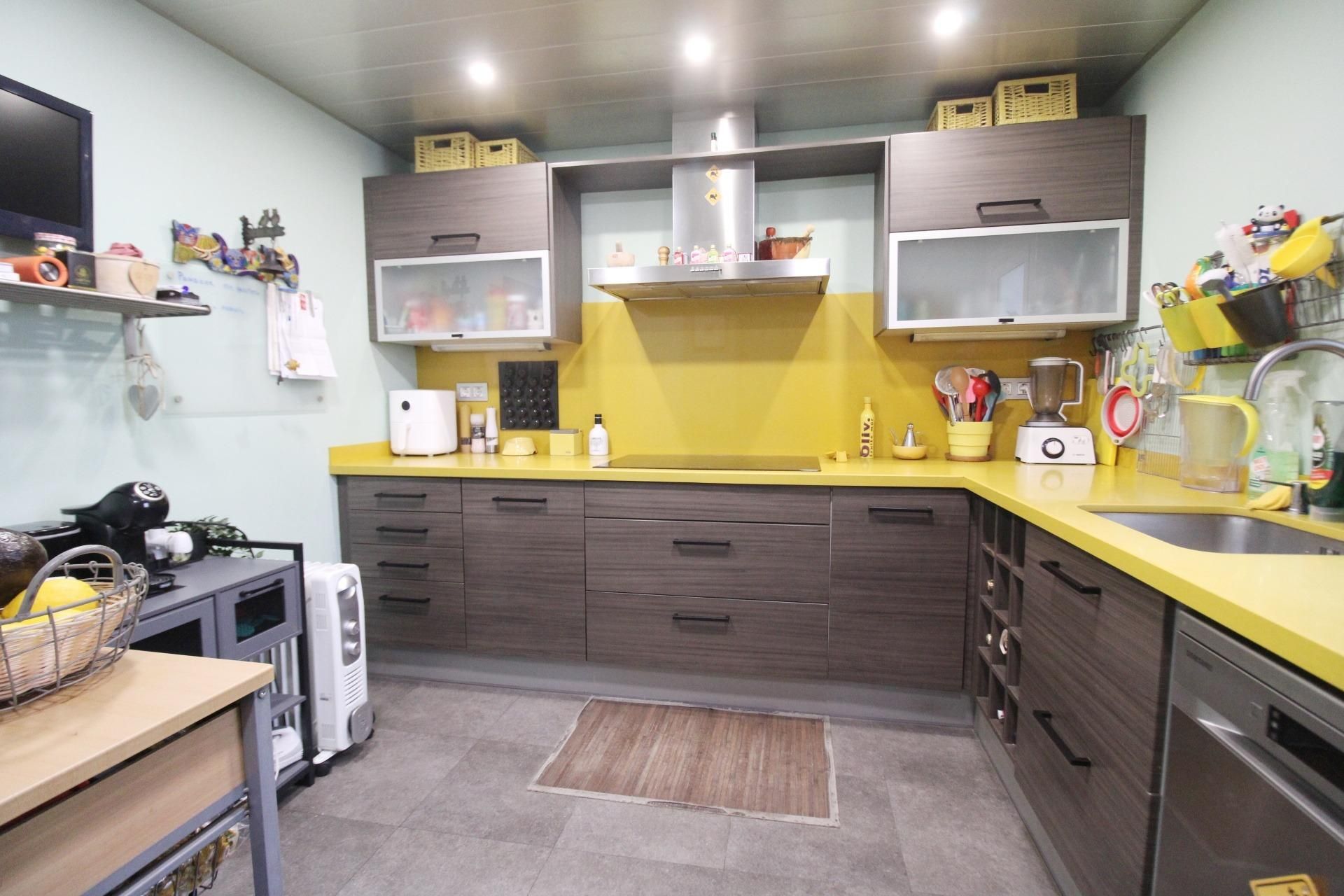 Kitchen of Flat for sale in Sant Boi de Llobregat  with Air Conditioner, Heating and Storage room