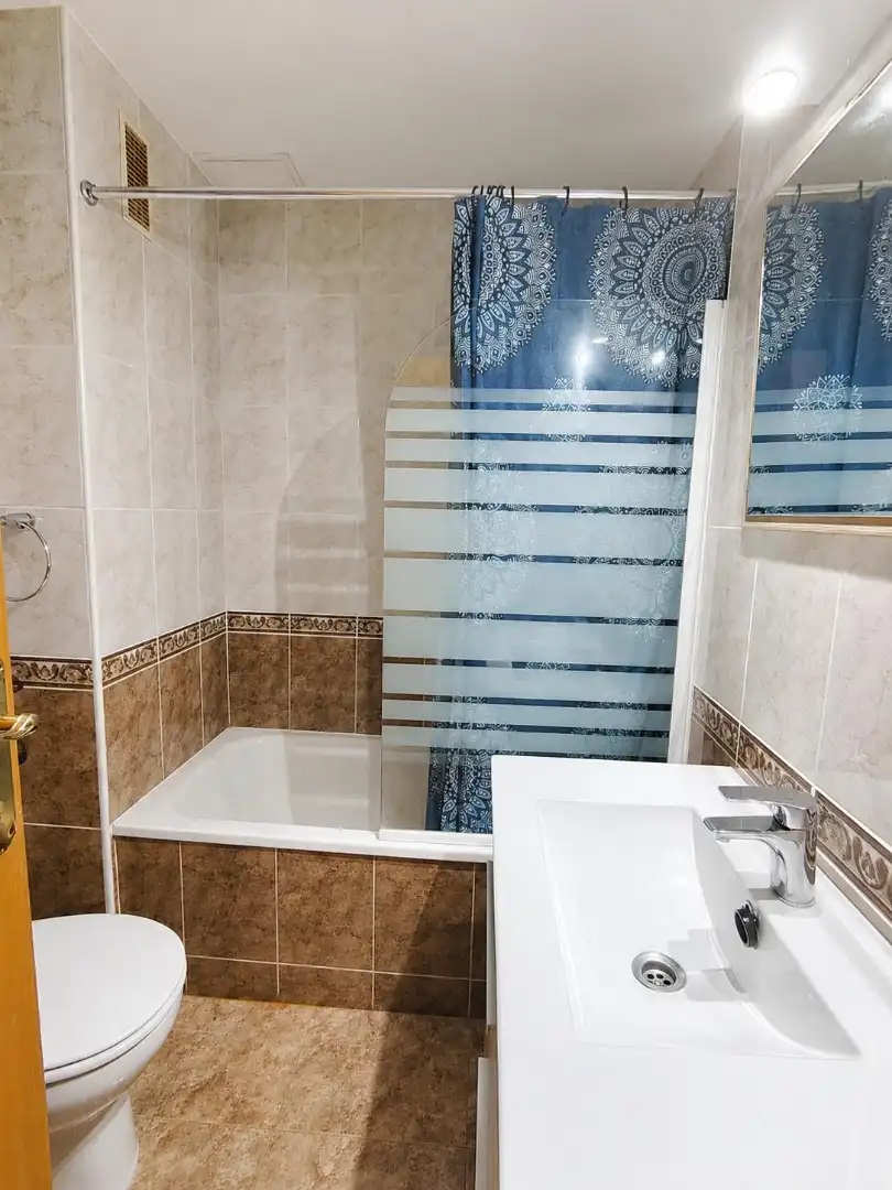 Baño de Piso en venta en El Vendrell con Aire acondicionado, Calefacción y Terraza