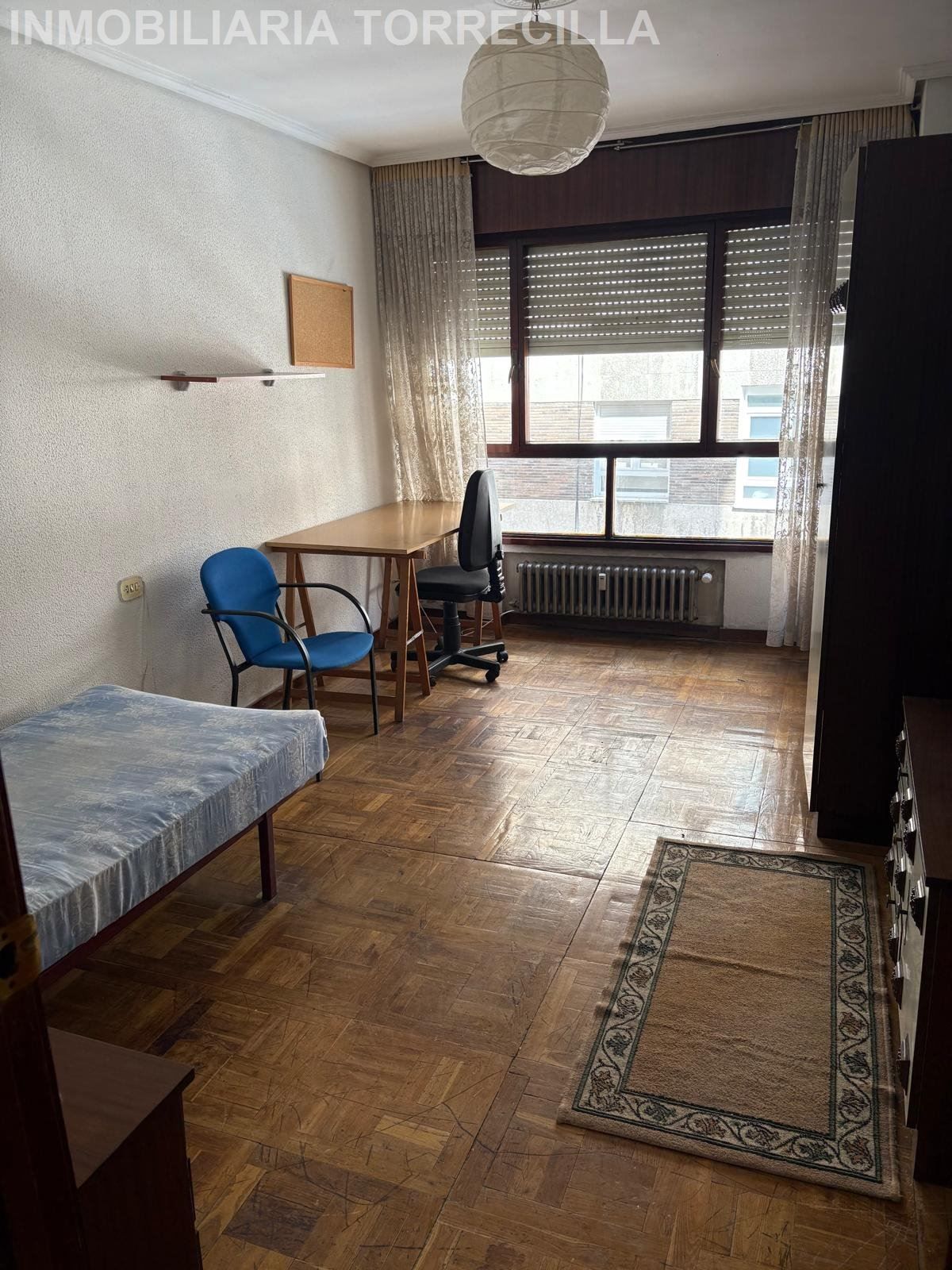 Bedroom of Flat to rent in Valladolid Capital  with Heating, Parquet flooring and Furnished