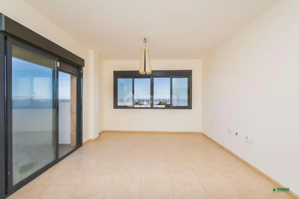 Piso en venta en Costacabana - Loma Cabrera