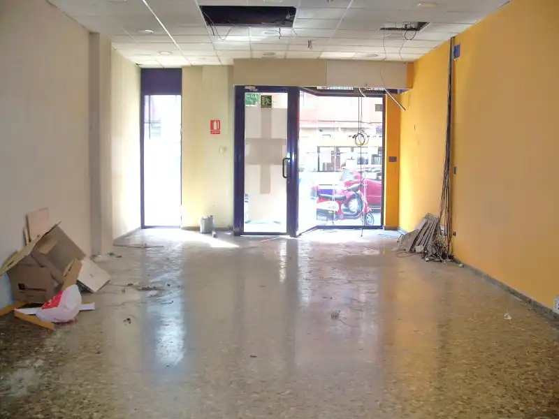 Local comercial en venda a Sur