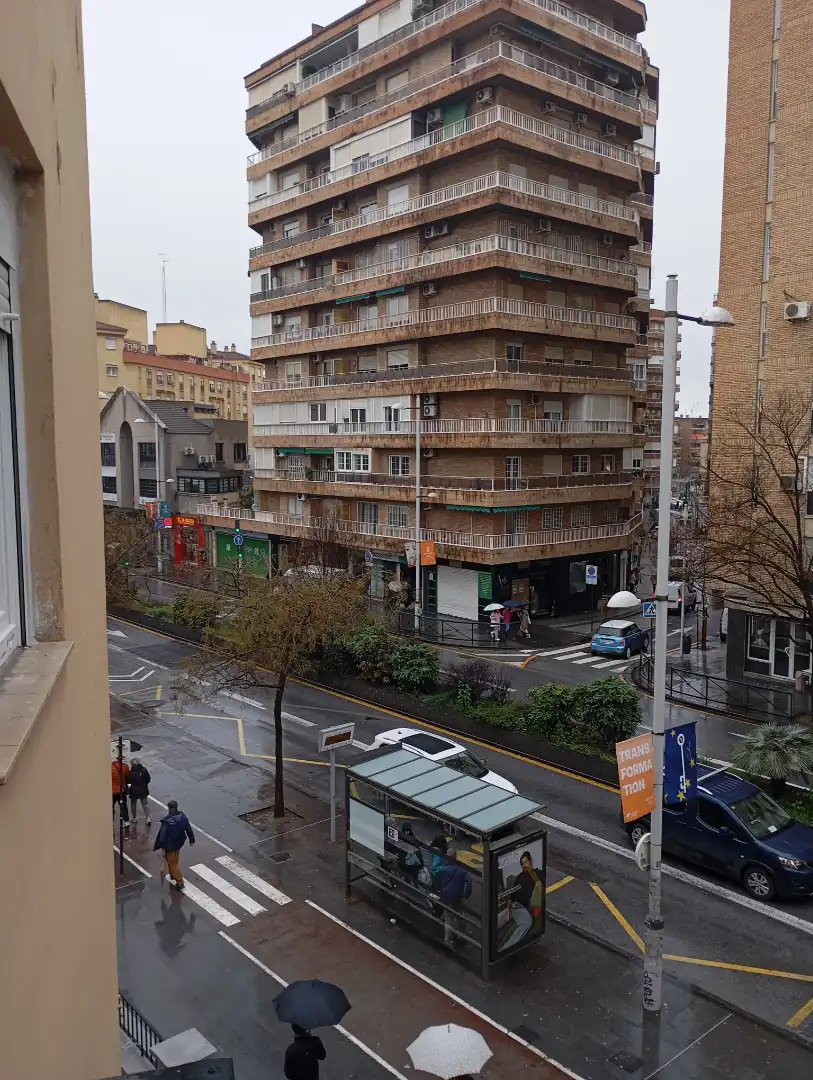 Außenansicht von Wohnung zur Miete in Granada mit Klimaanlage, Heizung und Möbliert