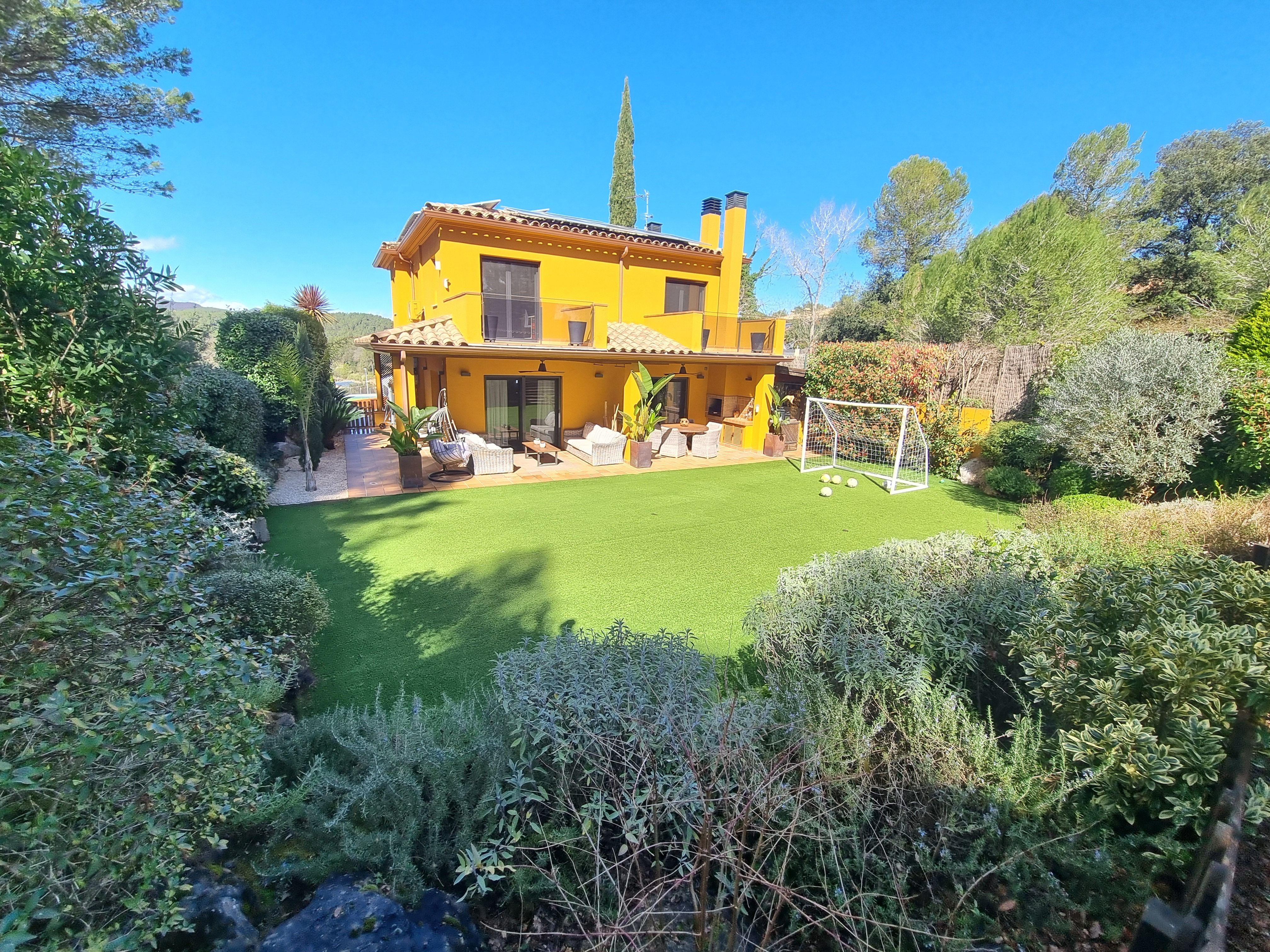 Jardí de Casa o xalet en venda en Sant Julià de Ramis amb Aire condicionat, Calefacció i Jardí privat