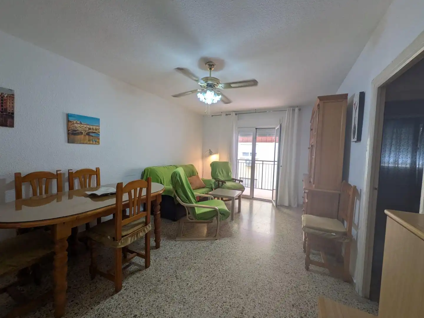 Wohnzimmer von Wohnung zur Miete in Almería mit Möbliert