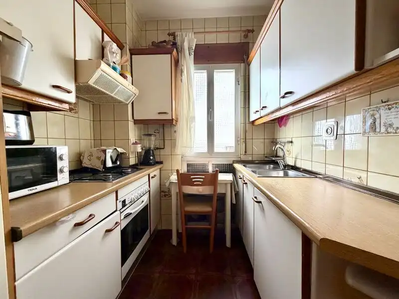 Cuina de Pis en venda en Madrid amb Calefacció i Moblat
