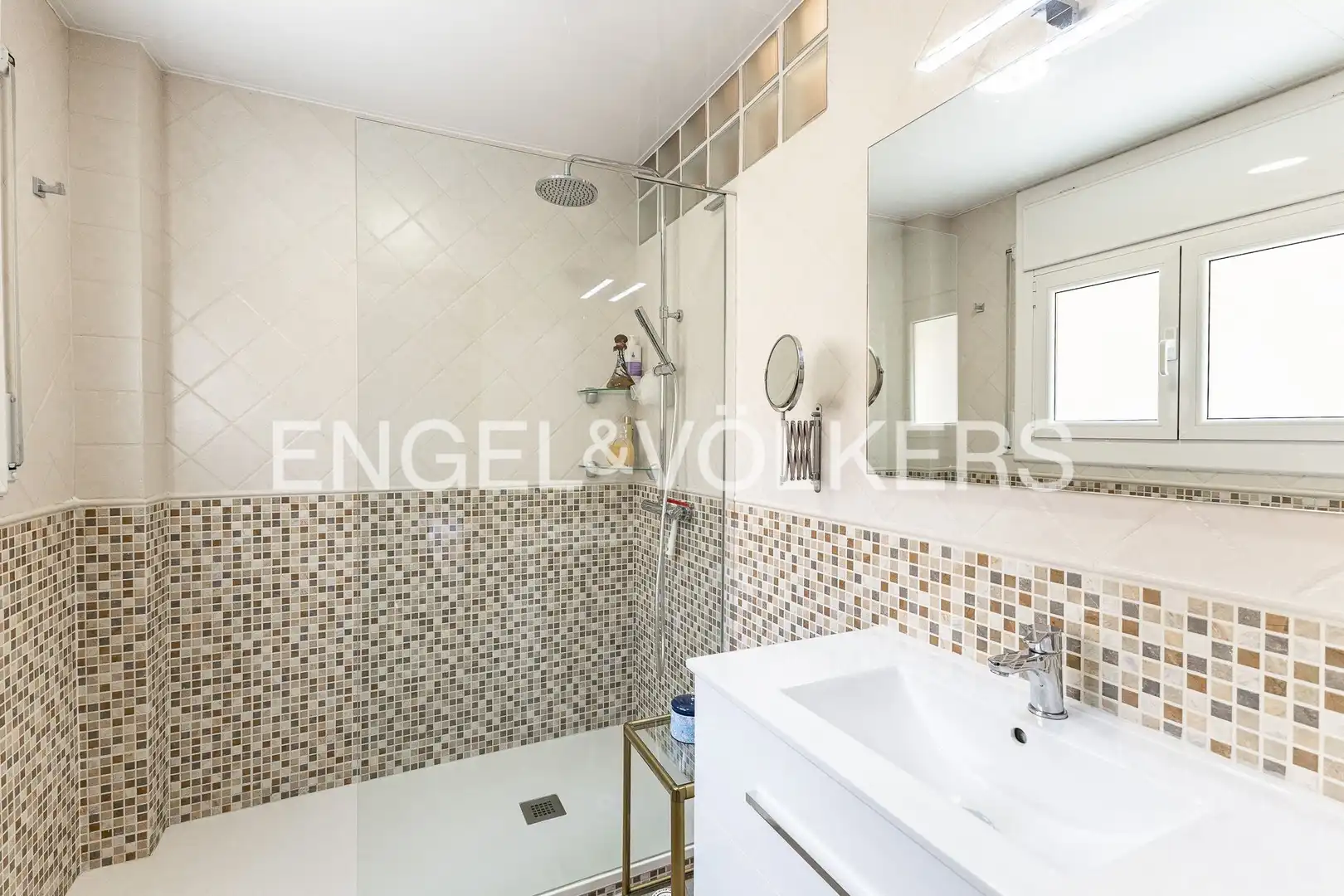 Bathroom of Flat for sale in Sant Andreu de Llavaneres  with Heating, Parquet flooring and Terrace