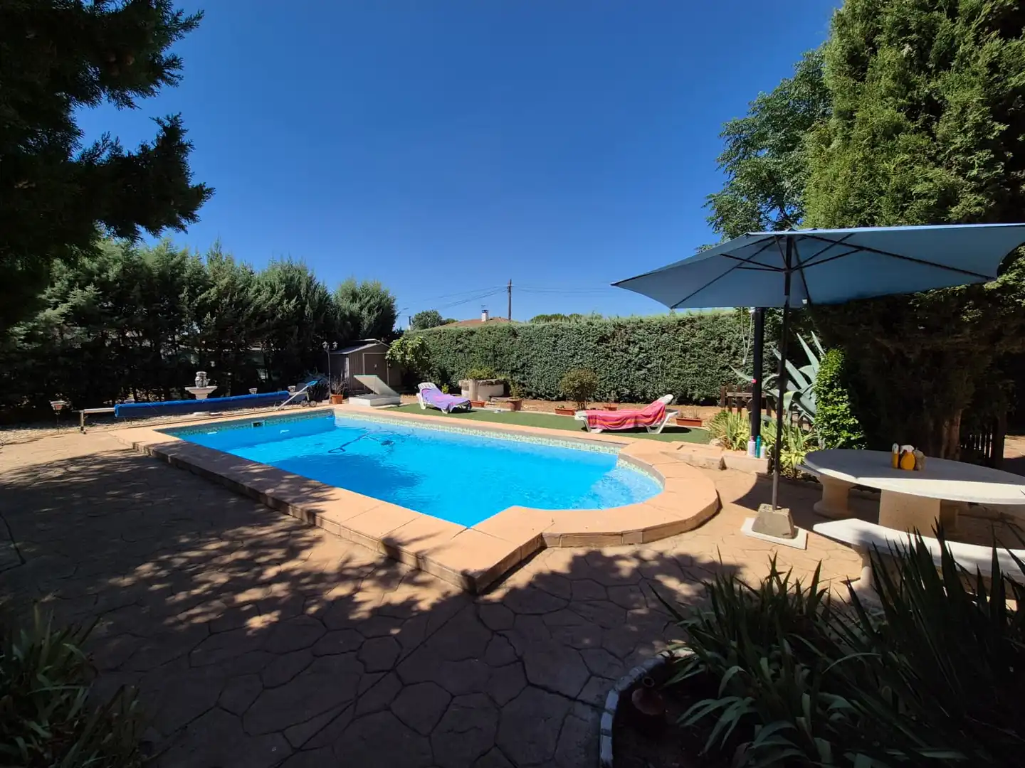 Detached house with pool for sale in Eurovillas