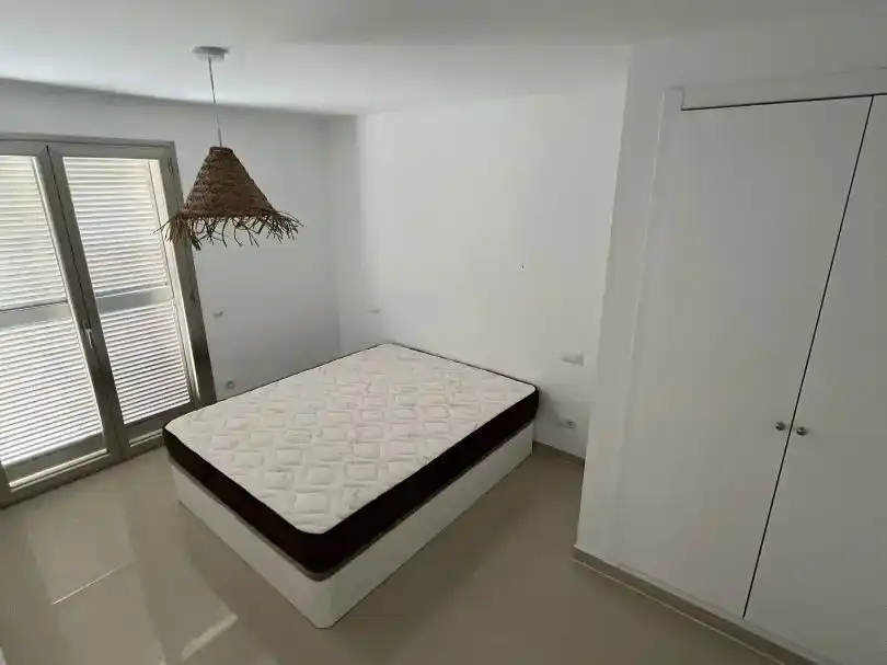 Dormitori de Casa adosada de lloguer en Calvià amb Aire condicionat, Piscina i Balcó