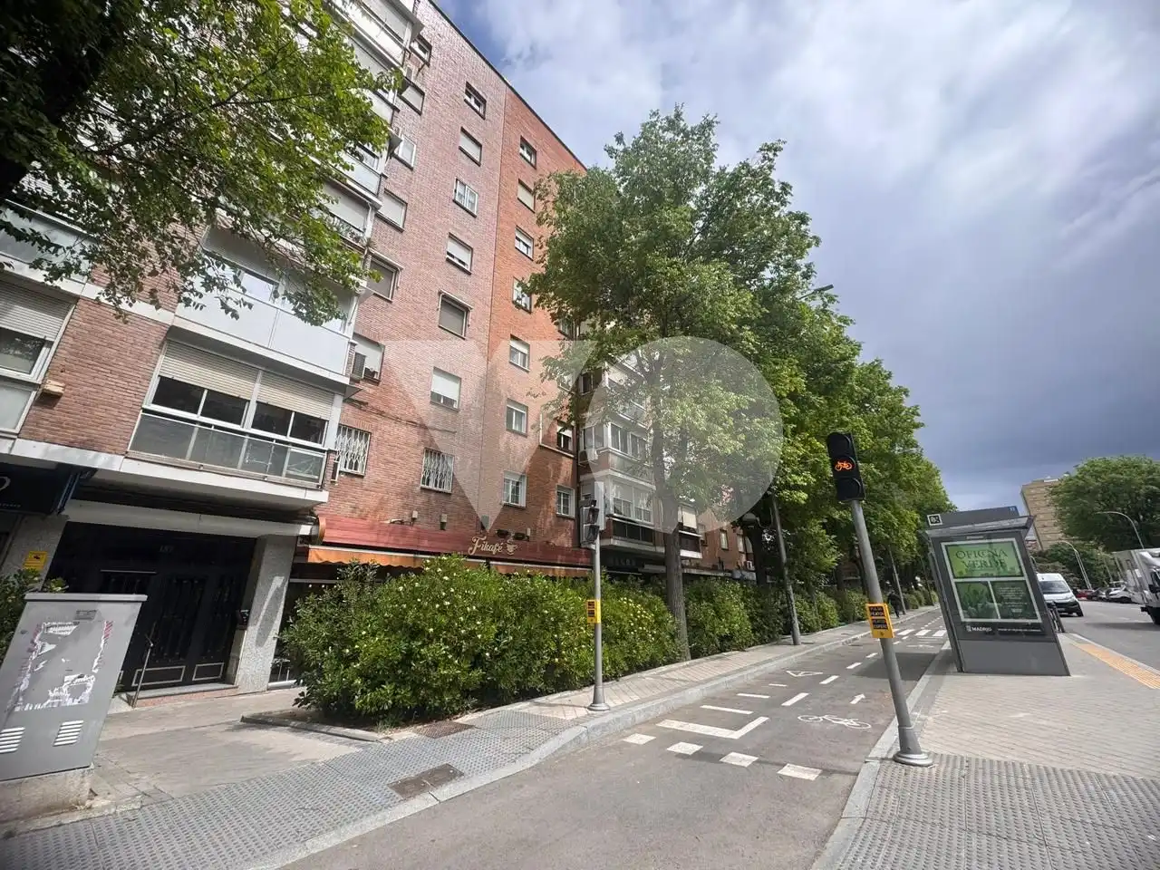 Vista exterior de Piso en venta en Madrid con Calefacción y Parquet