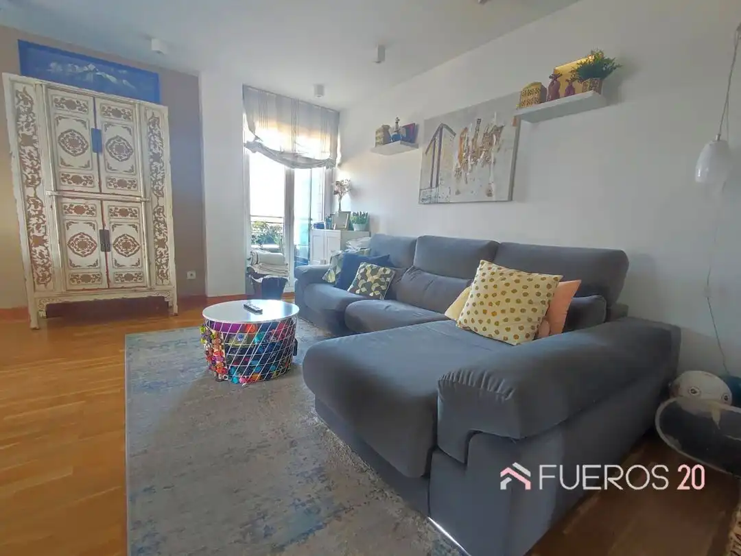Wohnzimmer von Dachboden zum Verkauf in Barakaldo  mit Heizung, Terrasse und Abstellraum