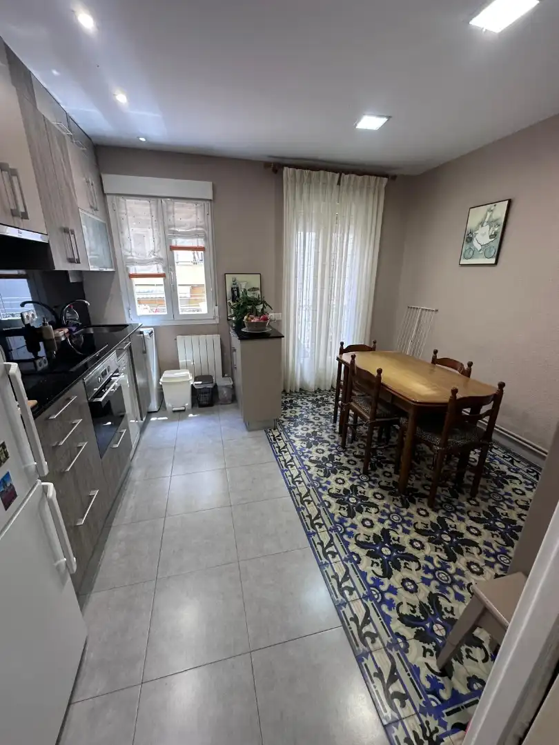 Appartement compact avec terrasse à vendre à Calle María Teresa Gil de Gárate, imagen 3