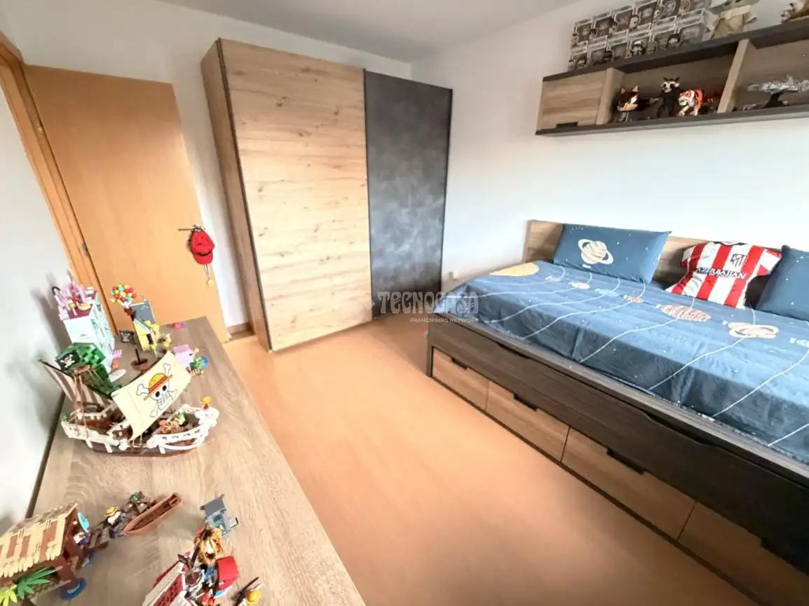 Habitación de Piso en venta en Alcalá de Henares con Calefacción, Terraza y Trastero