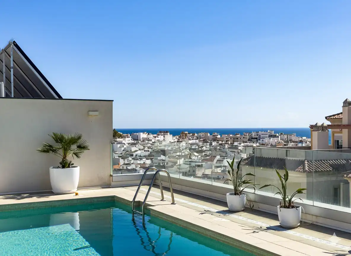 Piscina de Ático en venta en Estepona con Calefacción, Terraza y Trastero