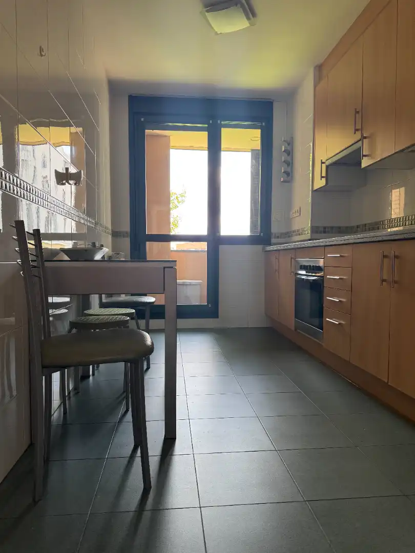 Cocina de Piso en venta en Avilés con Calefacción, Parquet y Terraza