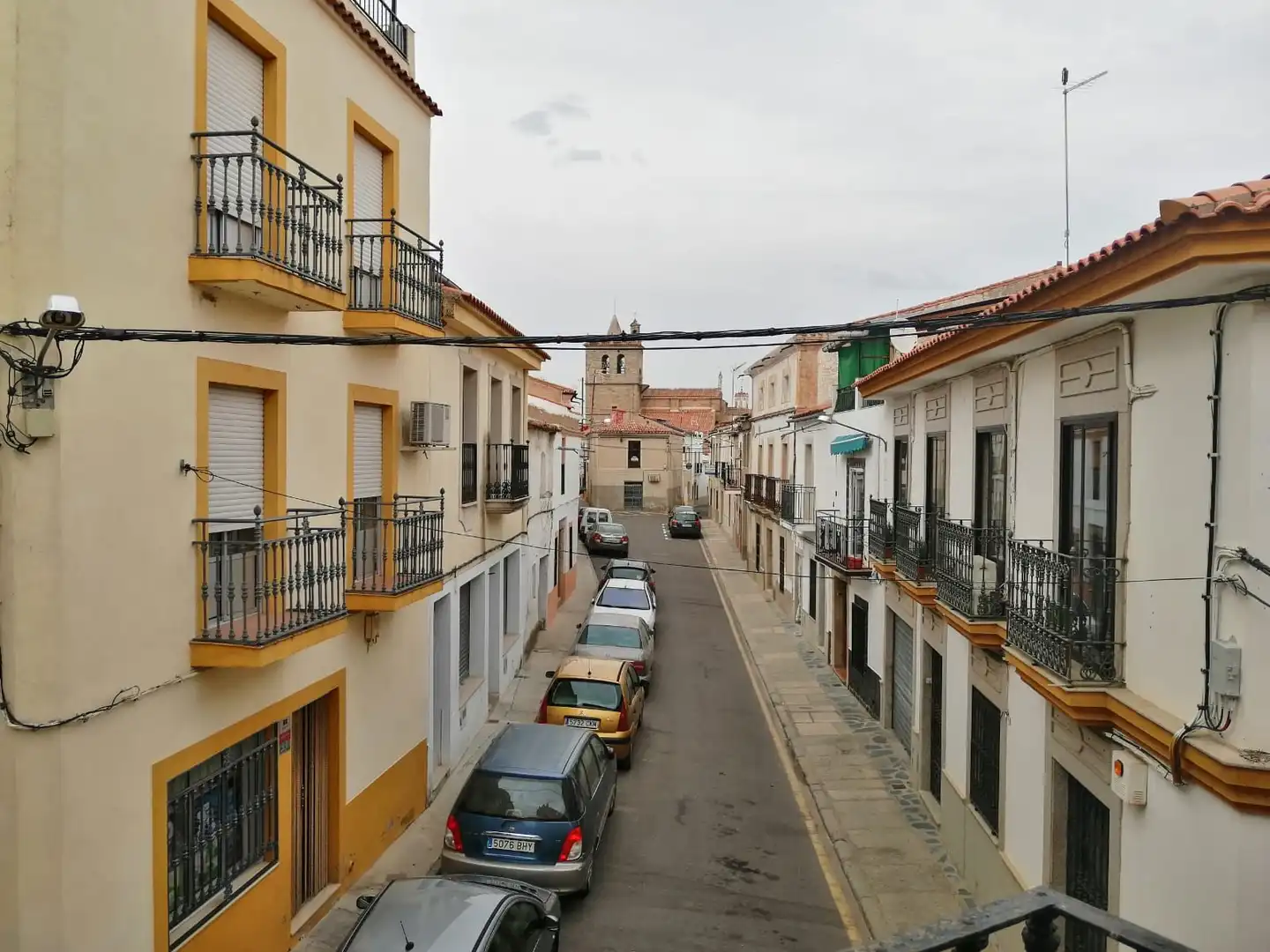 Vista exterior de Casa adosada en venta en Garrovillas de Alconétar con Terraza y Balcón