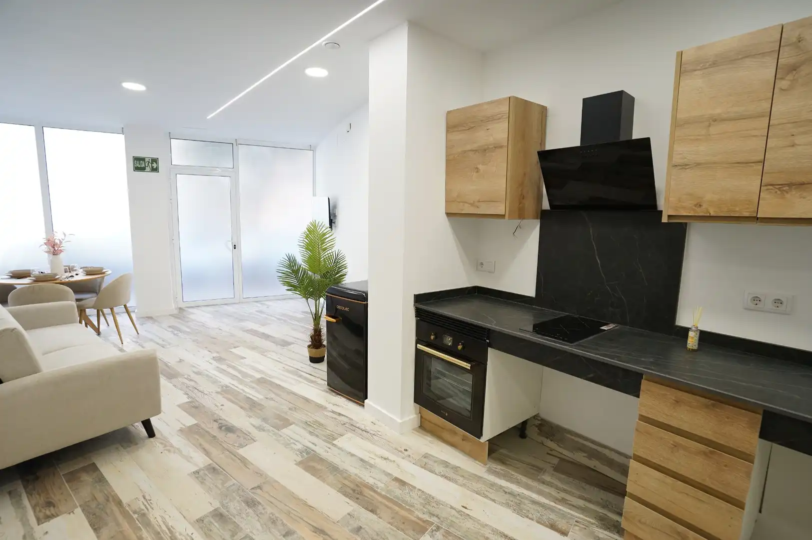 Kitchen of Study for sale in Valencia  with Air Conditioner