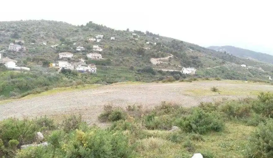 Terreno residenziale in vendita a UR-5
