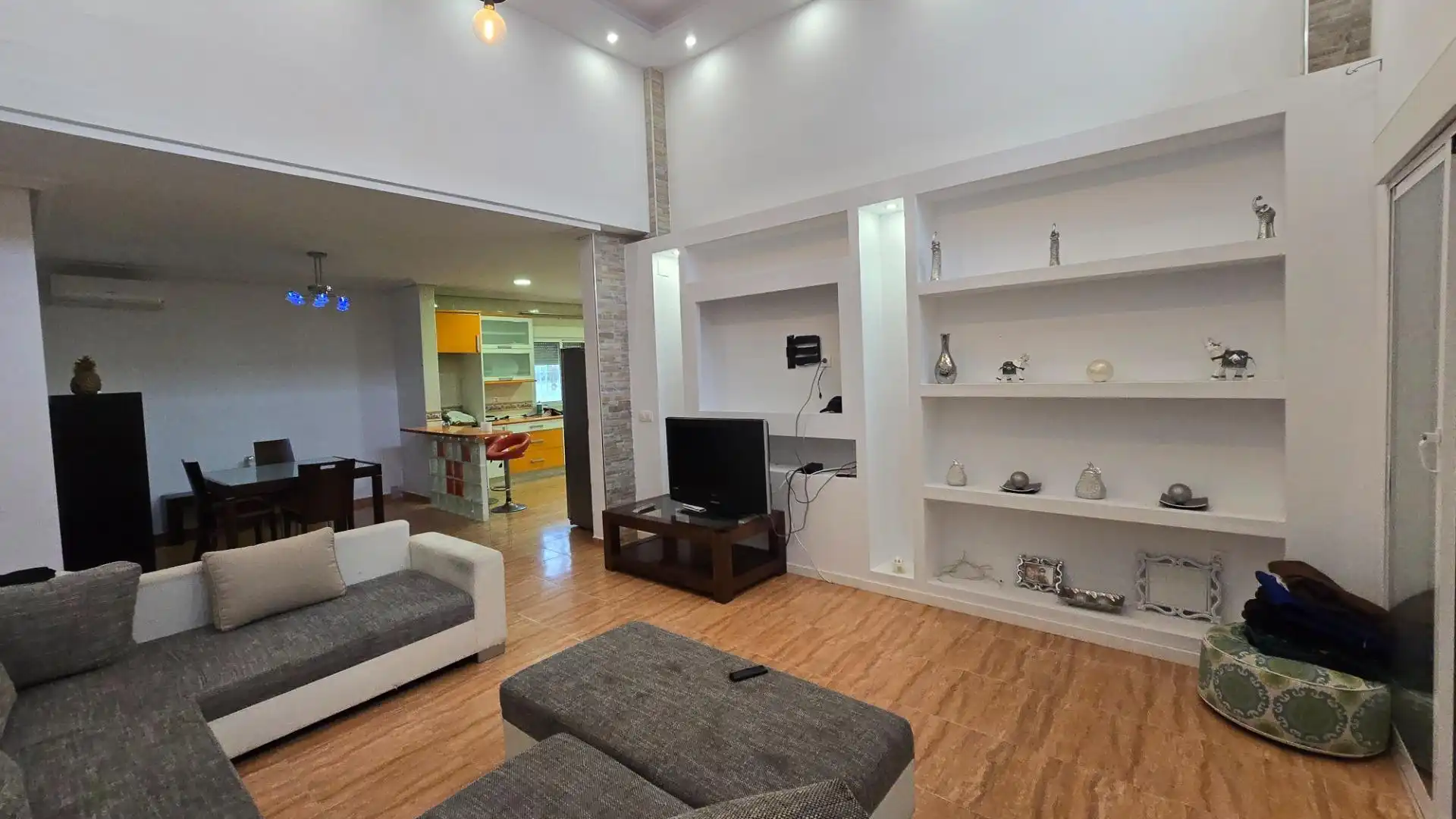 Sala d'estar de Casa o xalet en venda en Elche / Elx amb Aire condicionat, Terrassa i Traster