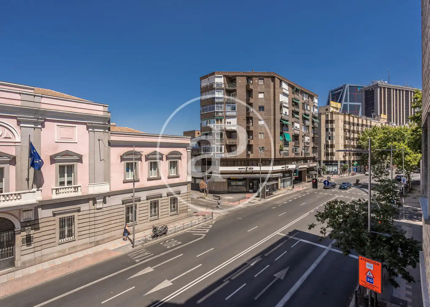 Vista exterior de Pis en venda en Madrid amb Aire condicionat, Calefacció i Terrassa