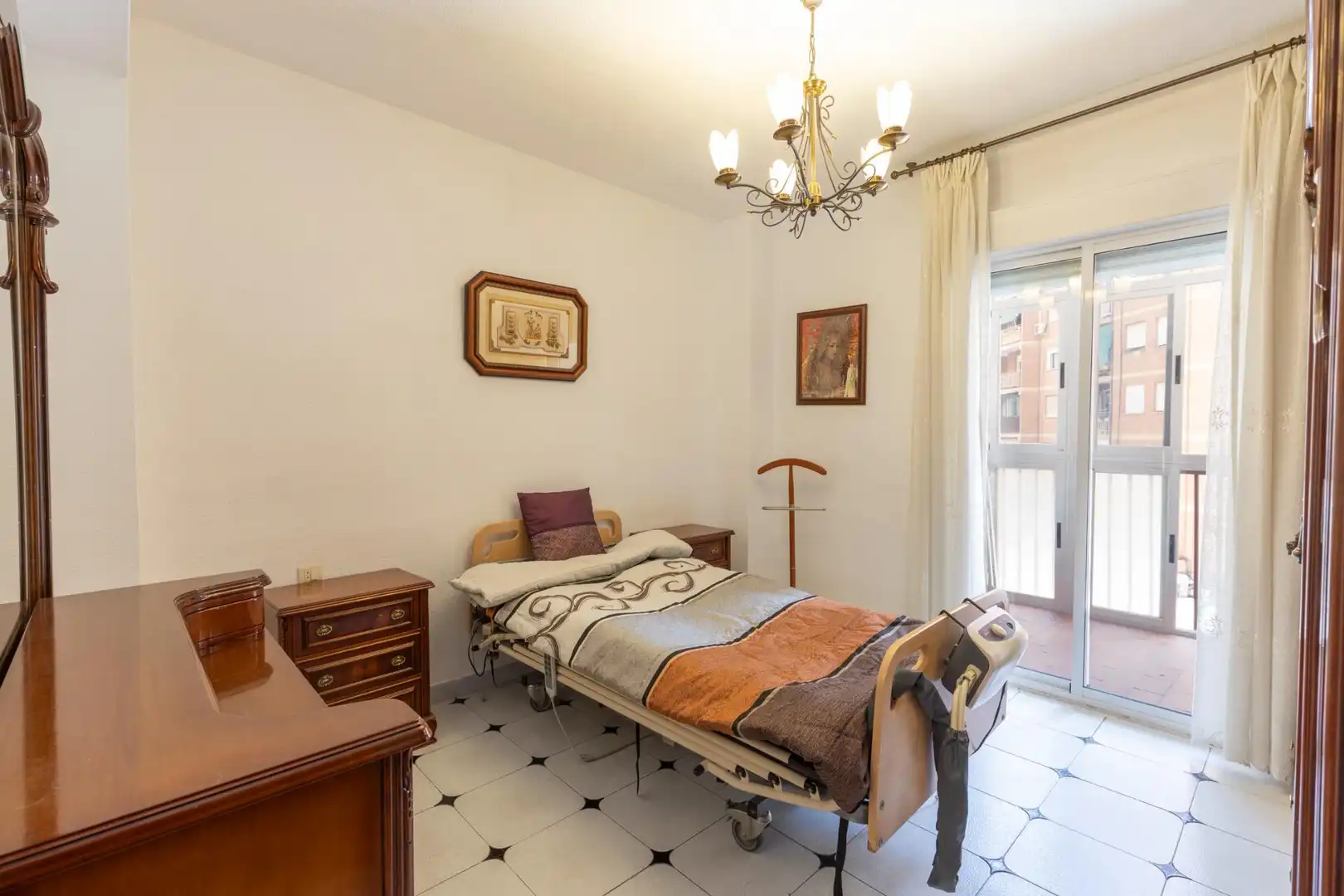 Habitación de Piso en venta en Granada con Terraza, Amueblado y Balcón
