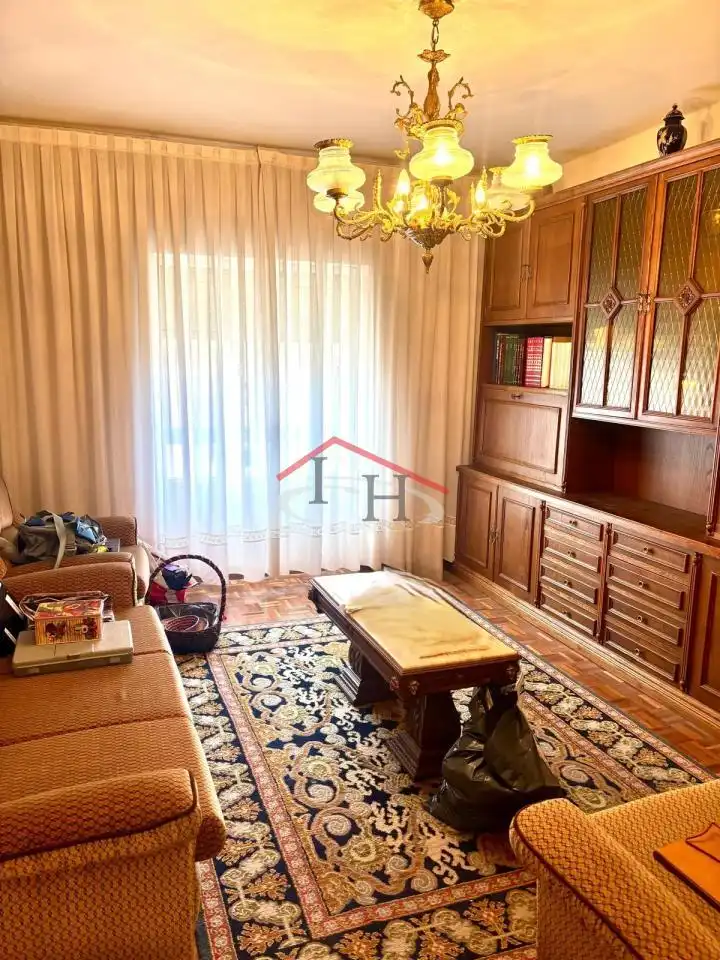 Sala de estar de Piso en venta en León Capital  con Calefacción, Trastero y Amueblado