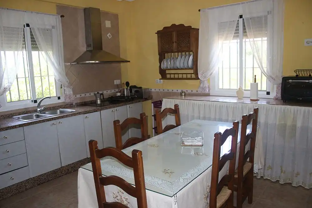 Chalet con piscina en venta en Carmona, imagen 4