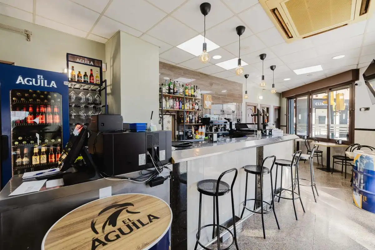 Commercial properties for sale in Málaga  with Air Conditioner, Heating and Terrace
