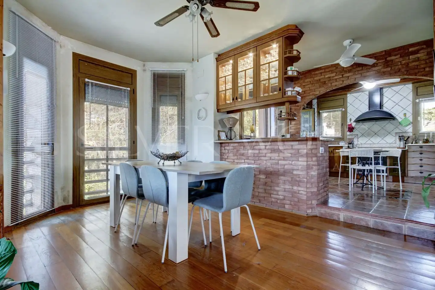 Comedor de Casa o chalet en venta en Vallirana con Calefacción, Jardín privado y Parquet