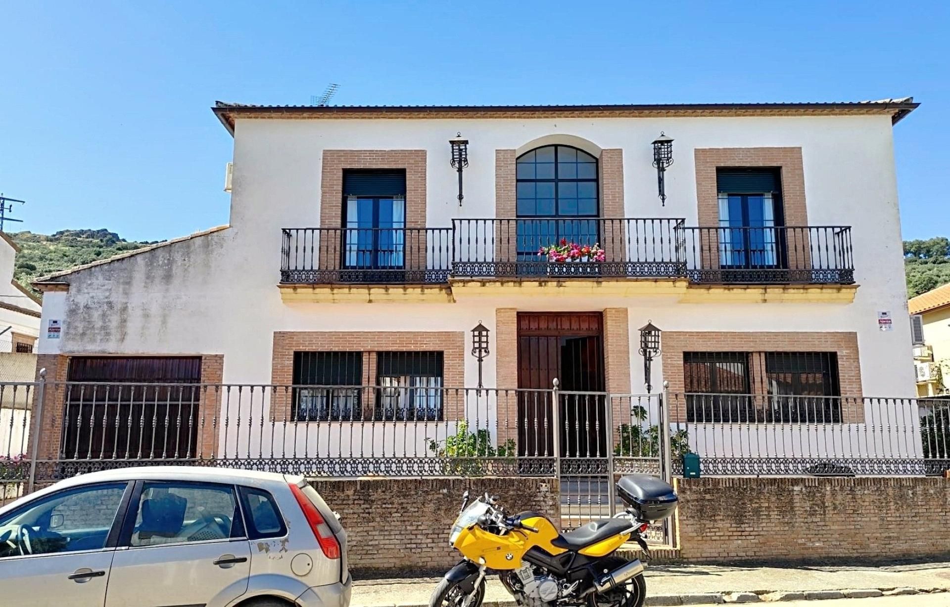 Exterior view of Single-family semi-detached for sale in Puebla de Alcocer  with Air Conditioner, Heating and Terrace