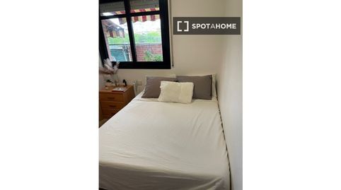 Photo 4 of Room in Puigfred, Badalona