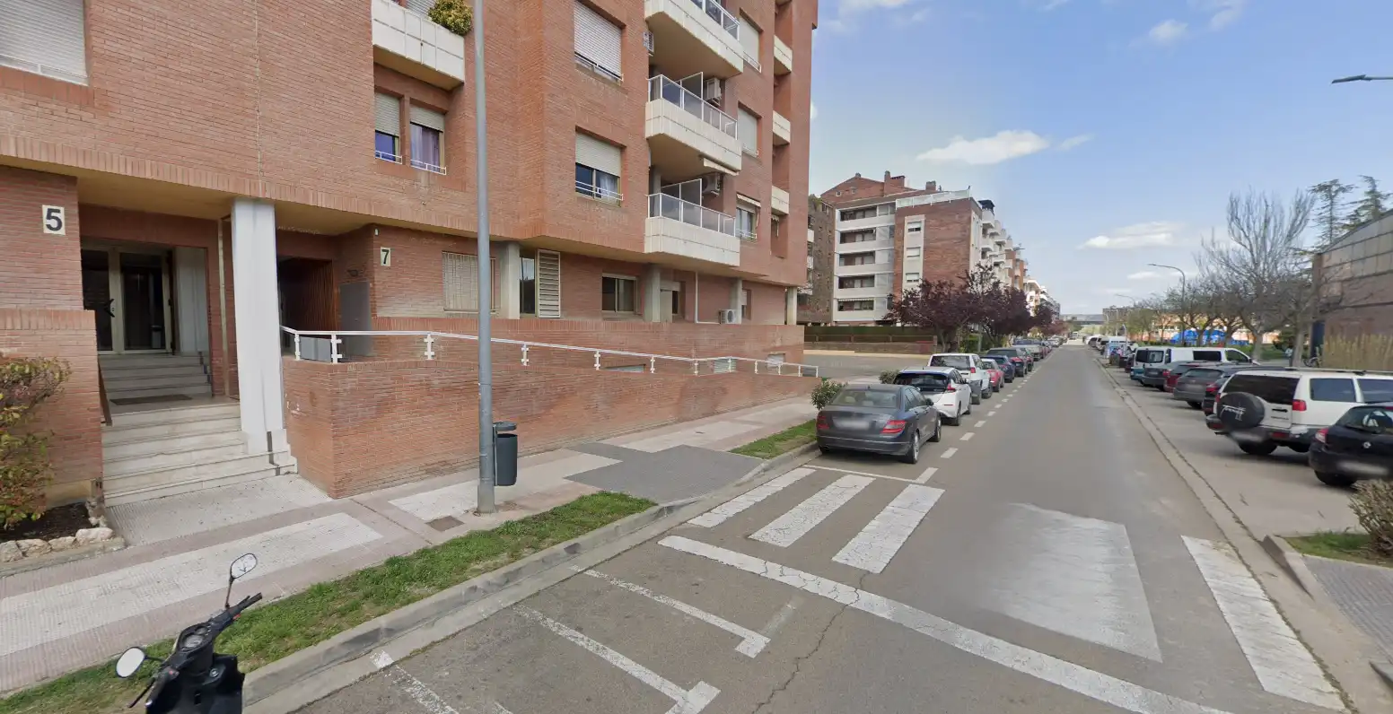 Parking de Casa o chalet en venta en Huesca